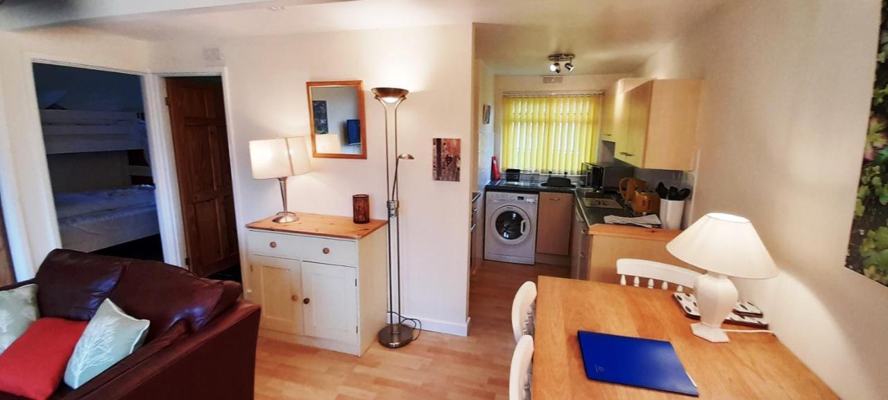 Sheena'S Dartmouth Chalets Экстерьер фото